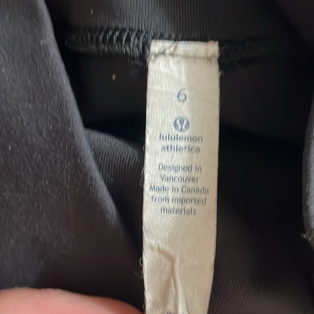 Lululemon Athletica Cropped Black Basic Everyday … - image 5